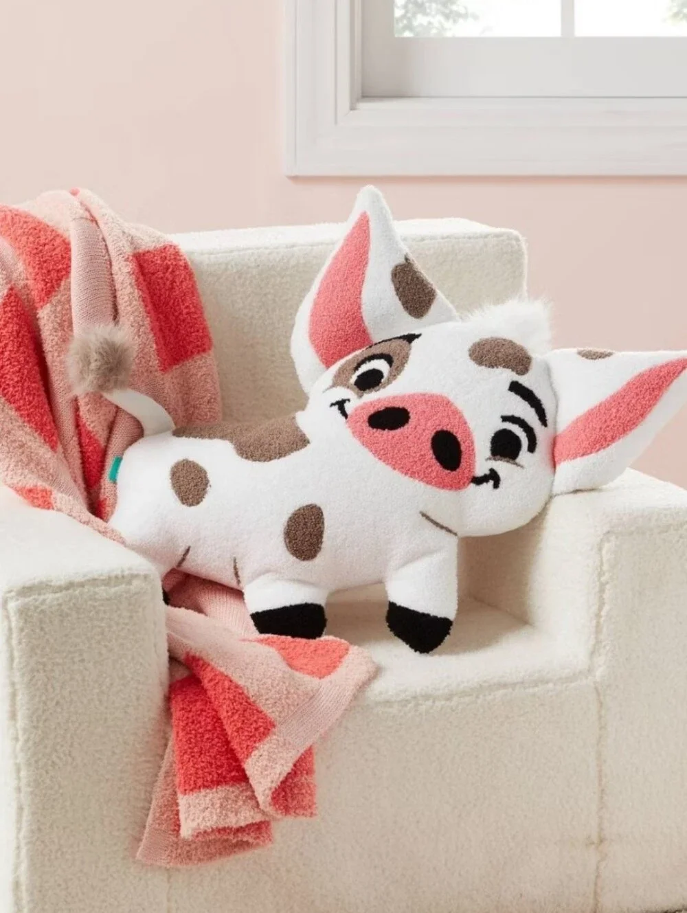 NWT Disney Pillowfort Princess Moana Sidekick Pua Kids' Pillow Buddy